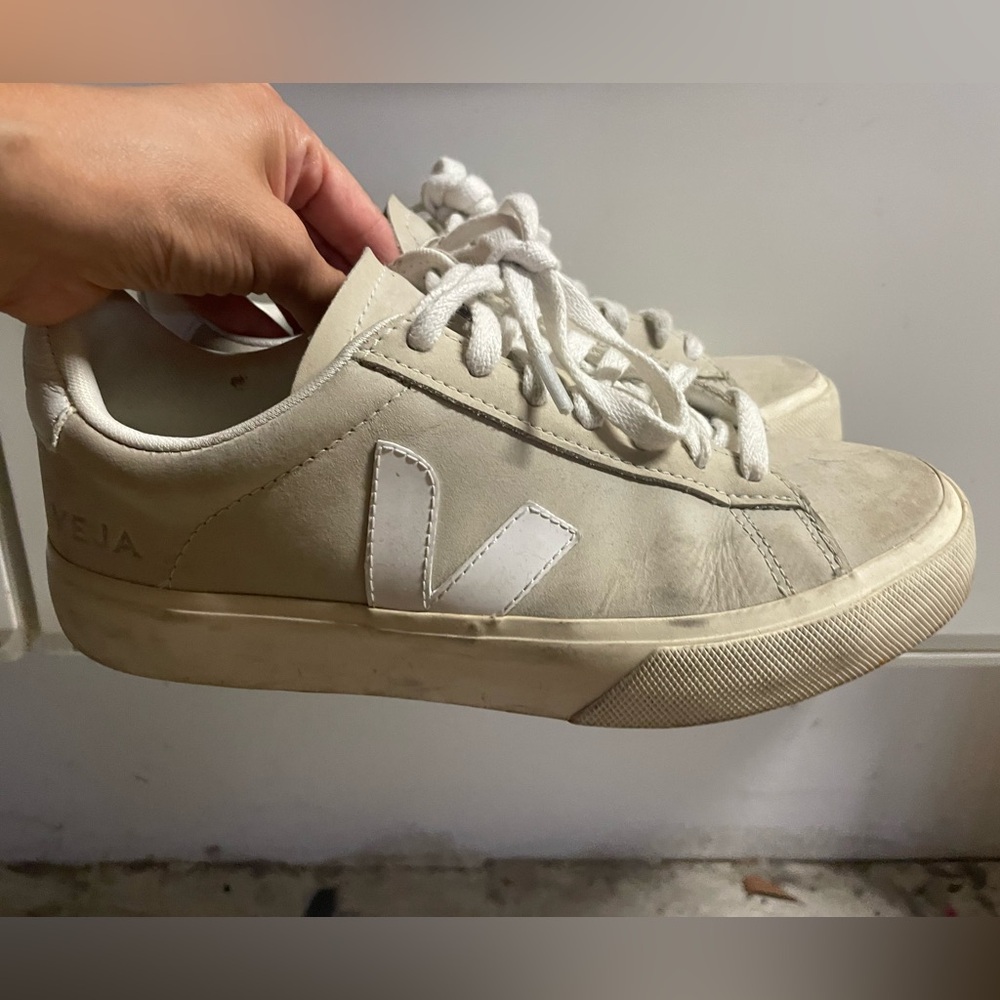 Veja Campo Suede Sneaker